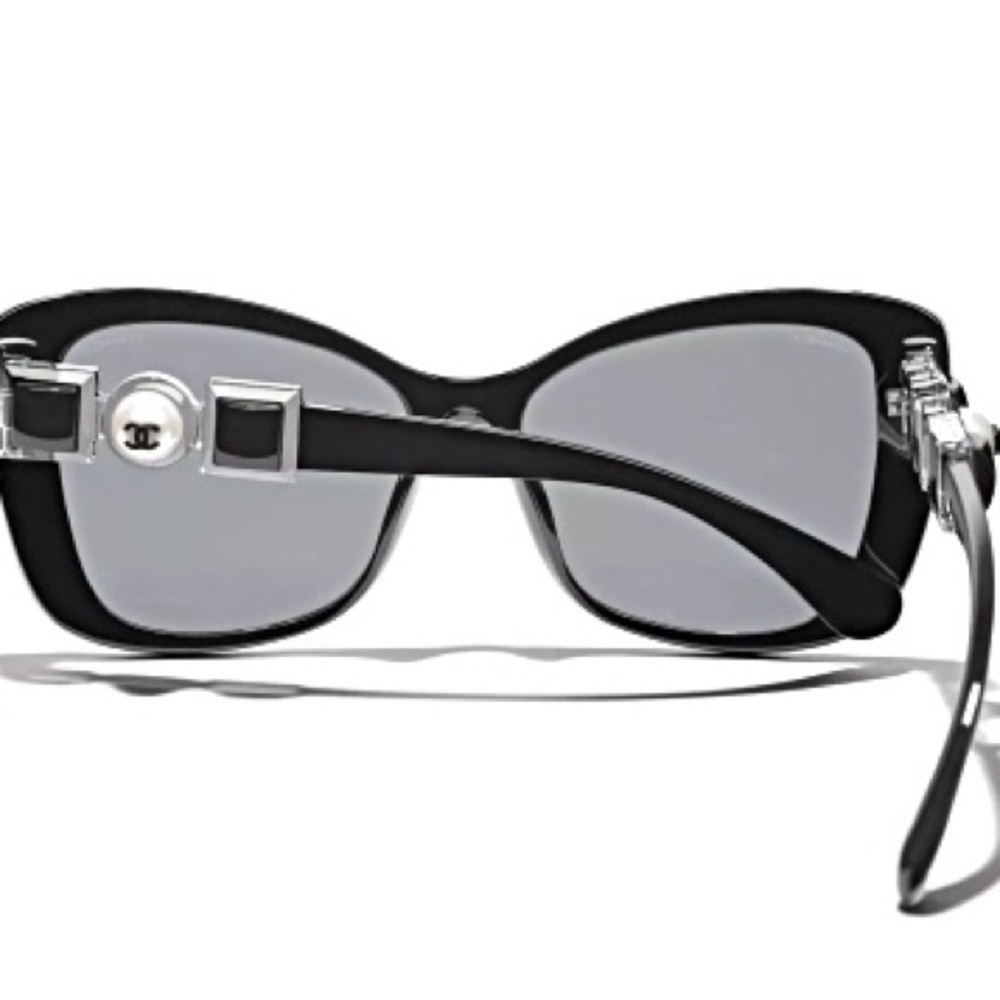 CHANEL Chanel Black Frame White PearL Logo Accent/ N without Case - Picture 3 of 7